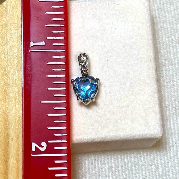 Swarovski light sapphire crystal heart - Picture 11 of 11